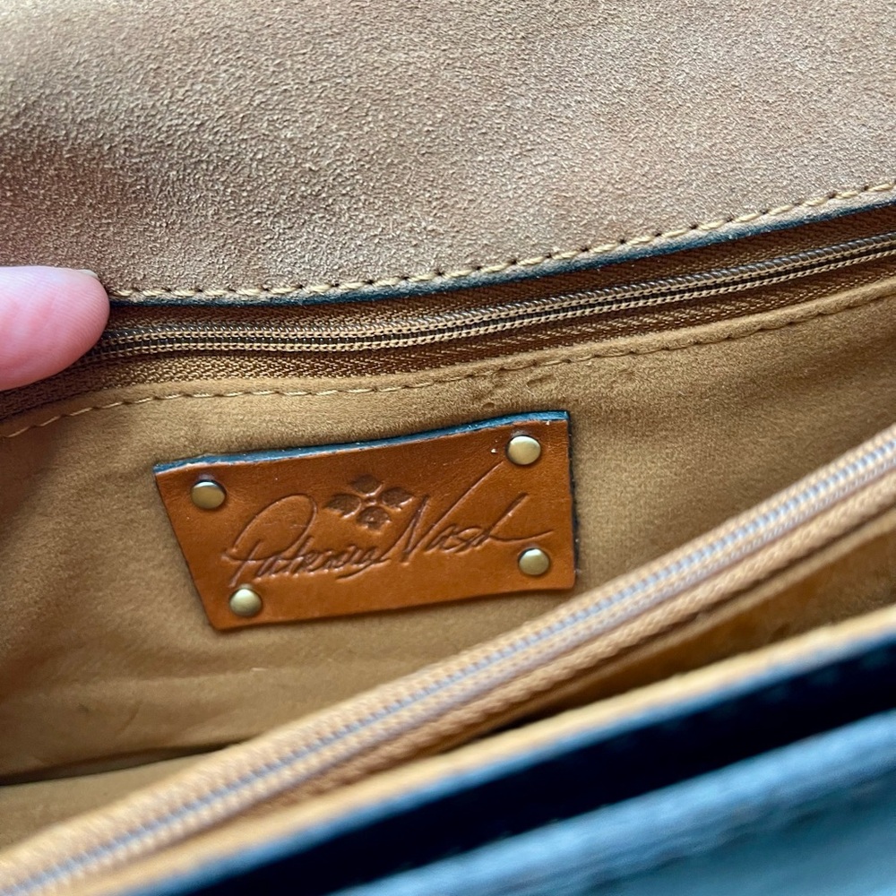 NWT Patricia Nash crossbody organizer - Picture 11 of 16